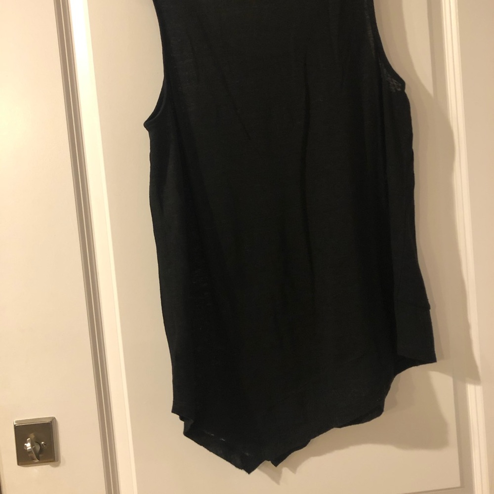 St. Tropez linen shirt with angled bottom hem.